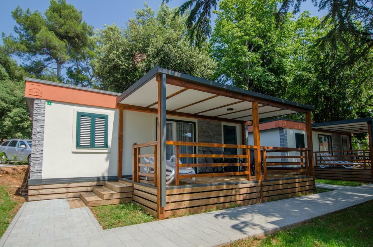 Centinera Deluxe Mobile Homes